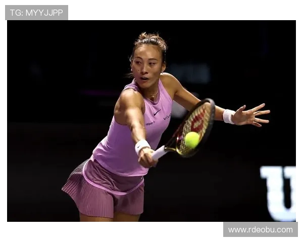 郑钦文创历史新高稳居前五，中国金花闪耀 WTA！