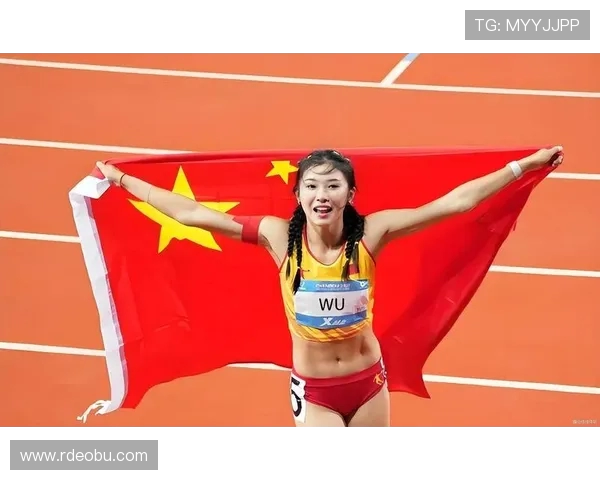 颜值实力双冠！吴艳妮狂飙 12 秒 96 创亚洲最佳(3)